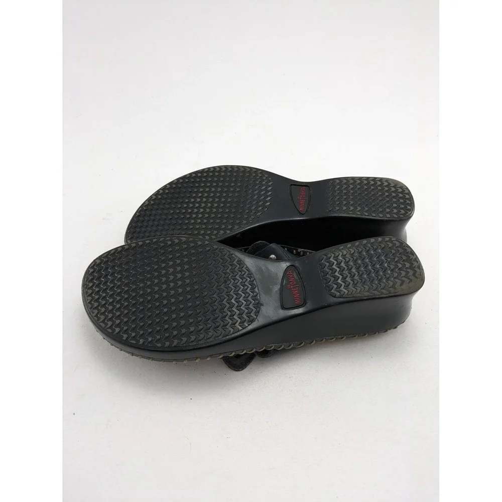 Womens Minnetonka Denver Blue Leather Slide Wedge Thong Medallion Sandals Size 8
